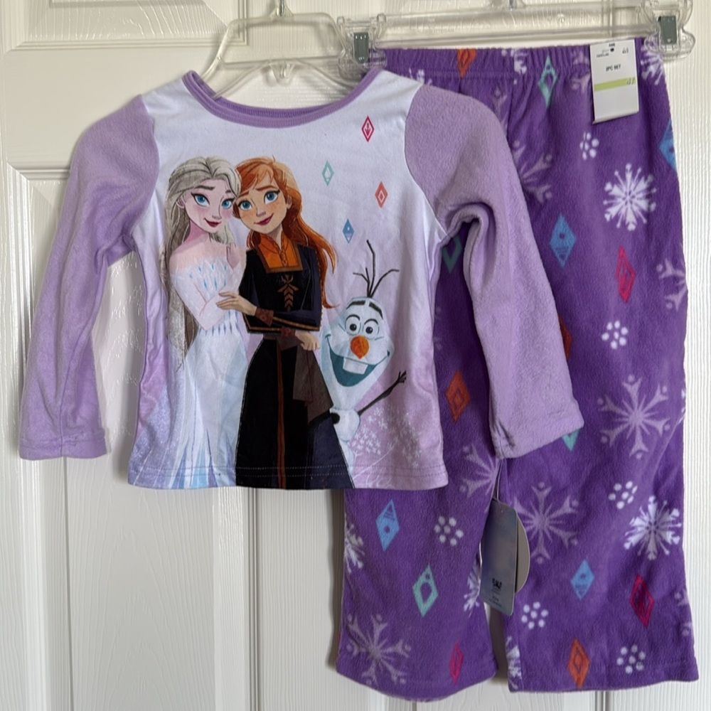 New! Purple Frozen Pajama Set, Size 4T